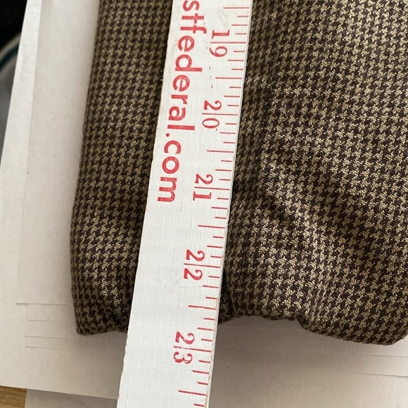 Valerie Stevens Button down Blazer Barn Jacket Size M Brown check patch pockets - Picture 13 of 13